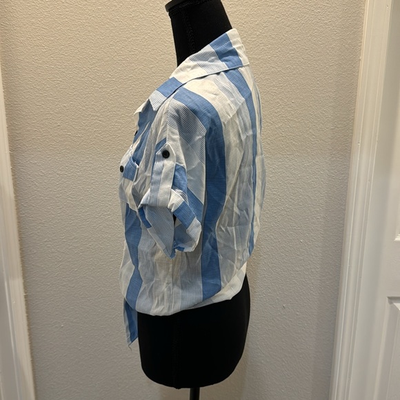 Top - Picture 2 of 4